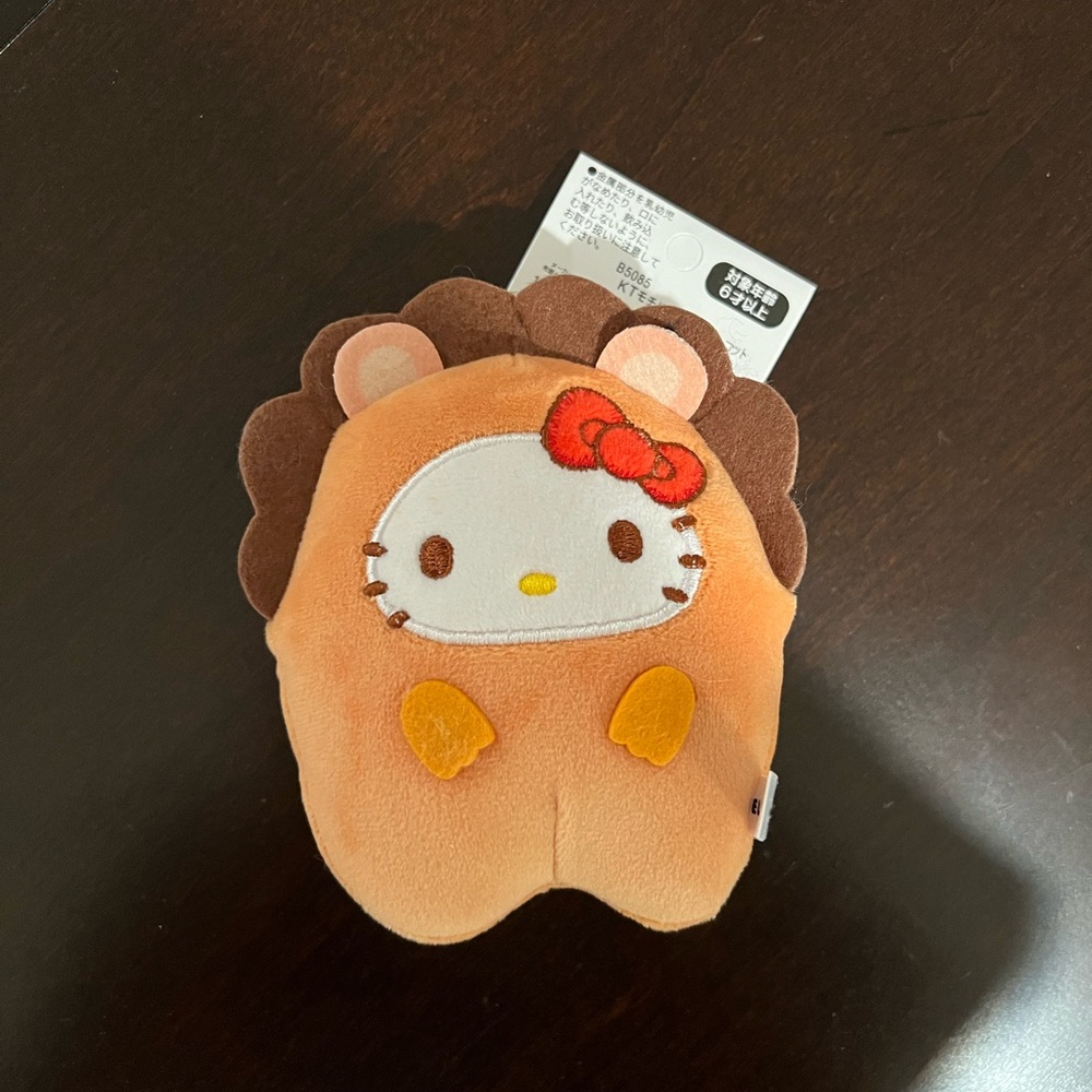 Hello Kitty lion plush keychain